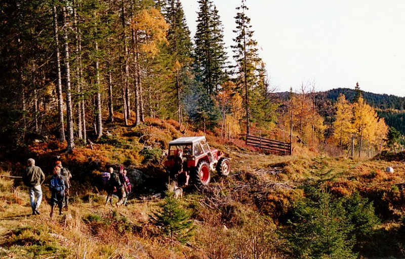 1992_2_0007.jpg - Her er vi kommet fram til grinda ovafor Inervenna