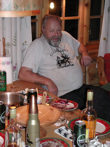 Epsn0031.jpg - Trygve synes godt forsynt med rakfisk