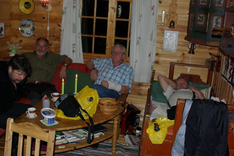 IMGP1122.JPG - Skuvsenga hass John Olsen Vennen vart frestandes for 'n Trygve