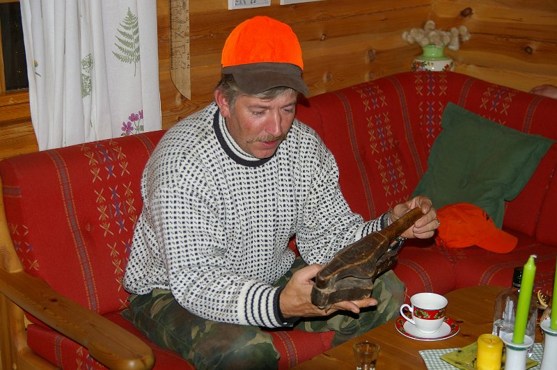 IMGP5558.JPG - Her er det Stein sin tur til å studere håinnskjeiforma