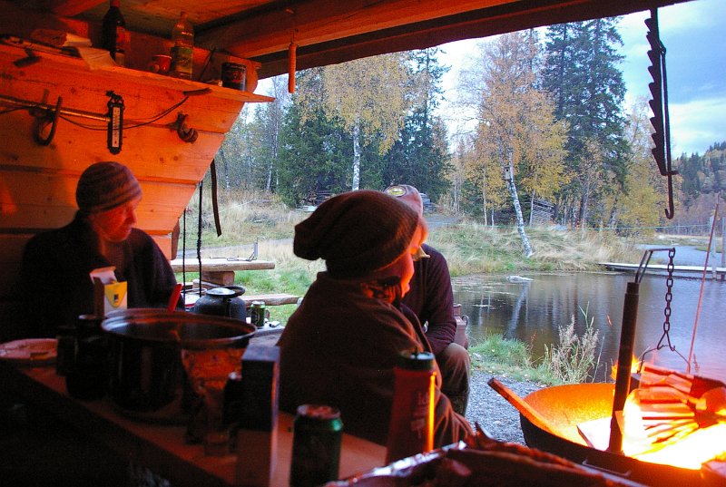 IMGP6736.JPG - Kveldsstemning i gapahuken