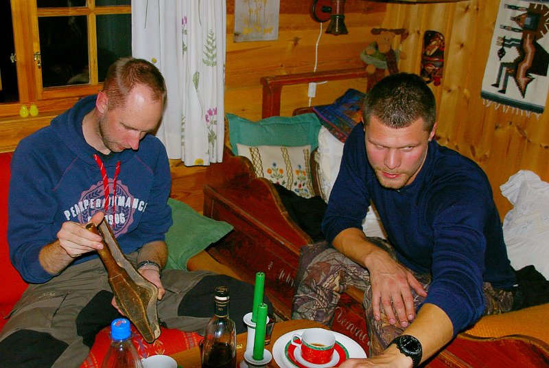 IMGP6750.JPG - Marius i djup fundering på hva dette er