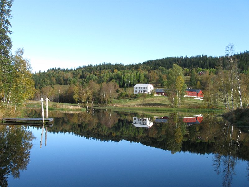 IMG_2877.JPG - Snustad Nedre sett fra gapahuken 28. september 2012