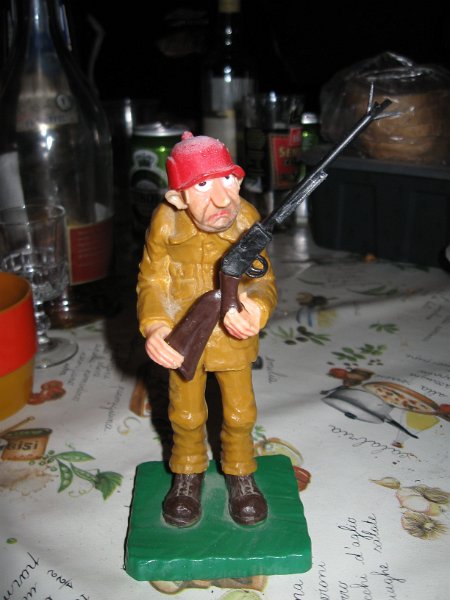 Img_2977.jpg - Platmodell av en elgjeger på et nabovaldjaktlag