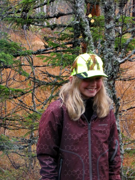 Img_2991.jpg - Eline er lyshåra og blidspent, - 12 år gammel. En ekte elghenter