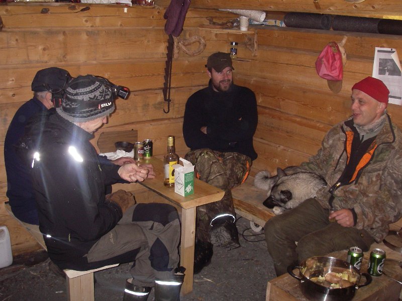 IMGP2187.JPG - Podeskasserollen nederst til høyre. Ellers ser vi f.v: Trygve, Tor, Torgeir, Tyra og Henrik