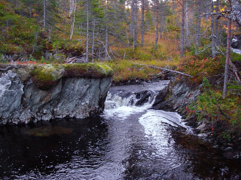 Imgp2295.jpg - Liten foss i Lauva