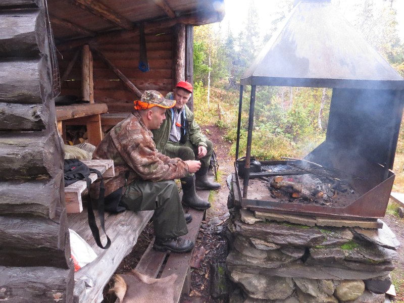 Img_1571.jpg - Kaffepause i Gapahuken. Henrik Brøset